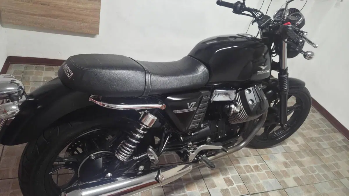 Moto Guzzi V7 Classic (2008 - 12)  (4)