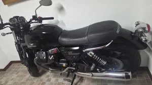 Moto Guzzi V7 Classic (2008 - 12)  (8)