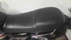 Moto Guzzi V7 Classic (2008 - 12)  (9)