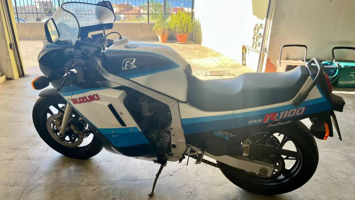Suzuki   (4)