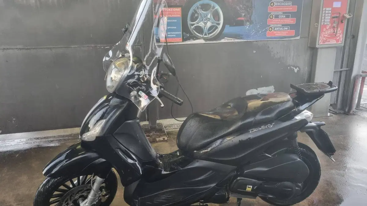 Piaggio Beverly 300 i.e. (2010 - 16)  (3)