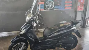 Piaggio Beverly 300 i.e. (2010 - 16)  (3)