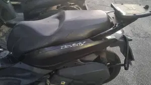 Piaggio Beverly 300 i.e. (2010 - 16)  (5)