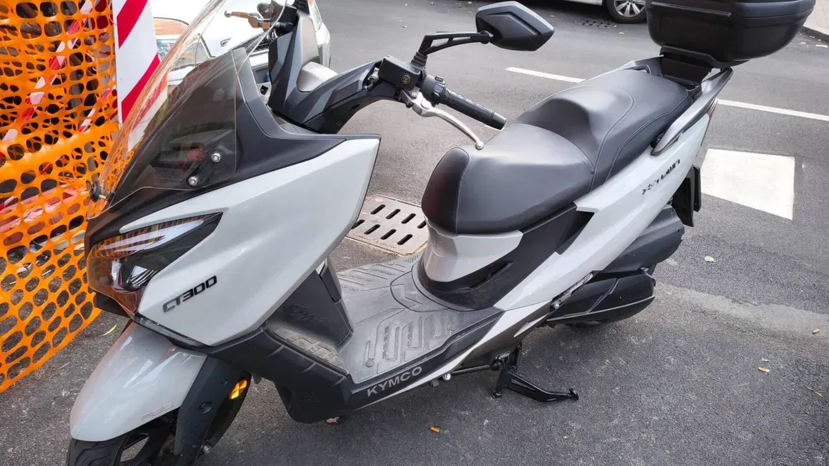 Kymco X-Town 300i City (2021 - 25)  (3)