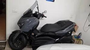Yamaha X-Max 300 Tech Max (2021 - 24) 
