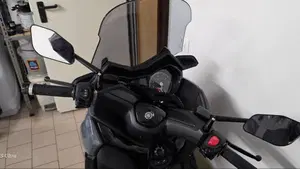 Yamaha X-Max 300 Tech Max (2021 - 24)  (4)