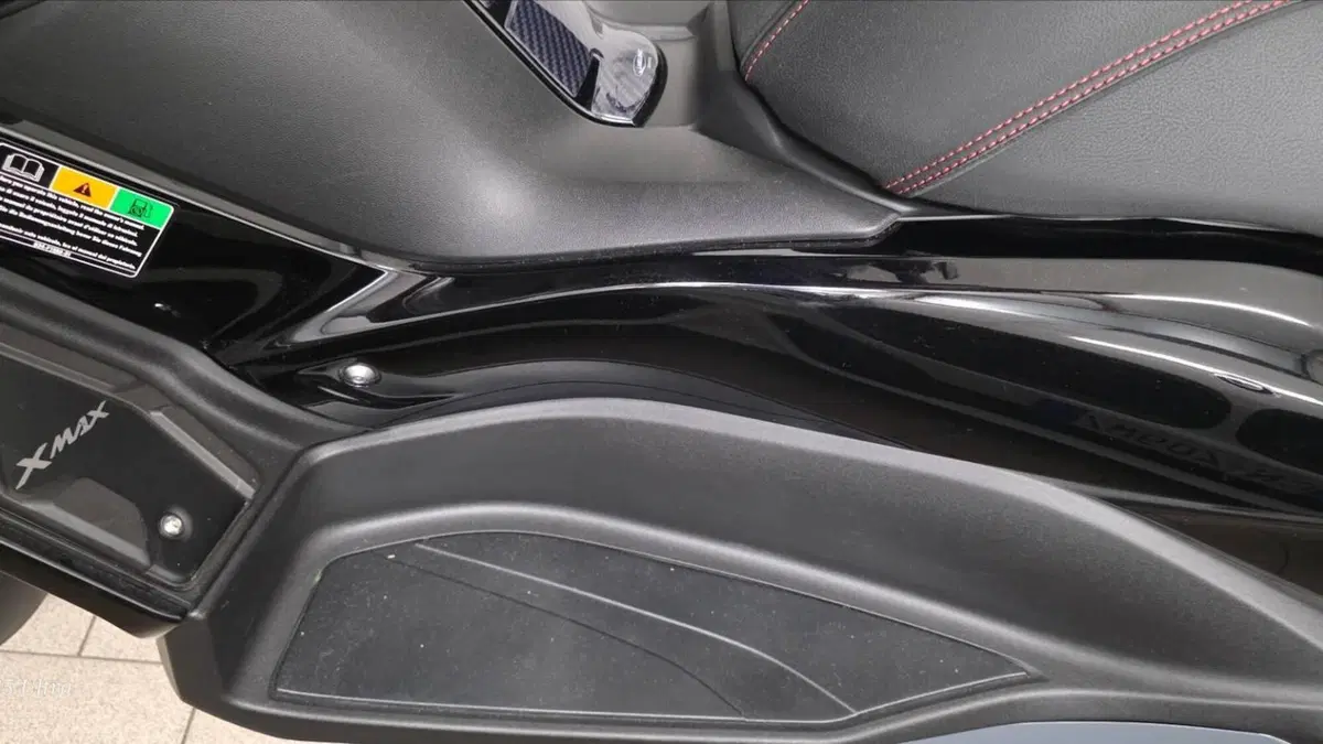 Yamaha X-Max 300 Tech Max (2021 - 24)  (10)