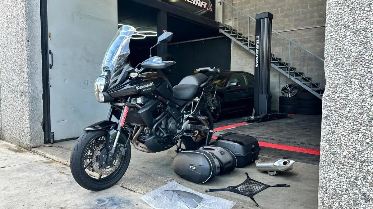 Kawasaki Versys 650 (2010 - 13)  (2)