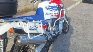 Honda Africa Twin XRV 750 (1993 - 95)  (3)