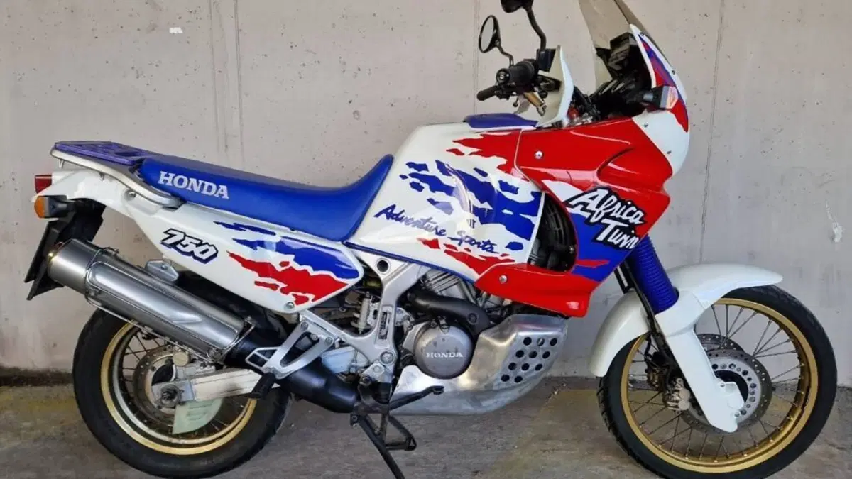 Honda Africa Twin XRV 750 (1993 - 95)  (5)