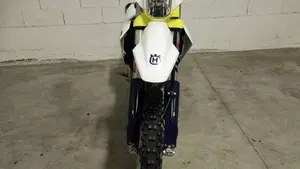 Husqvarna FE 250 (2025)  (3)
