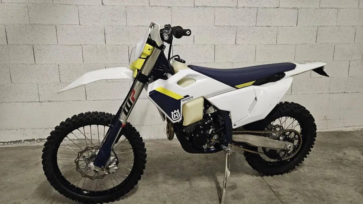 Husqvarna FE 250 (2025)  (4)