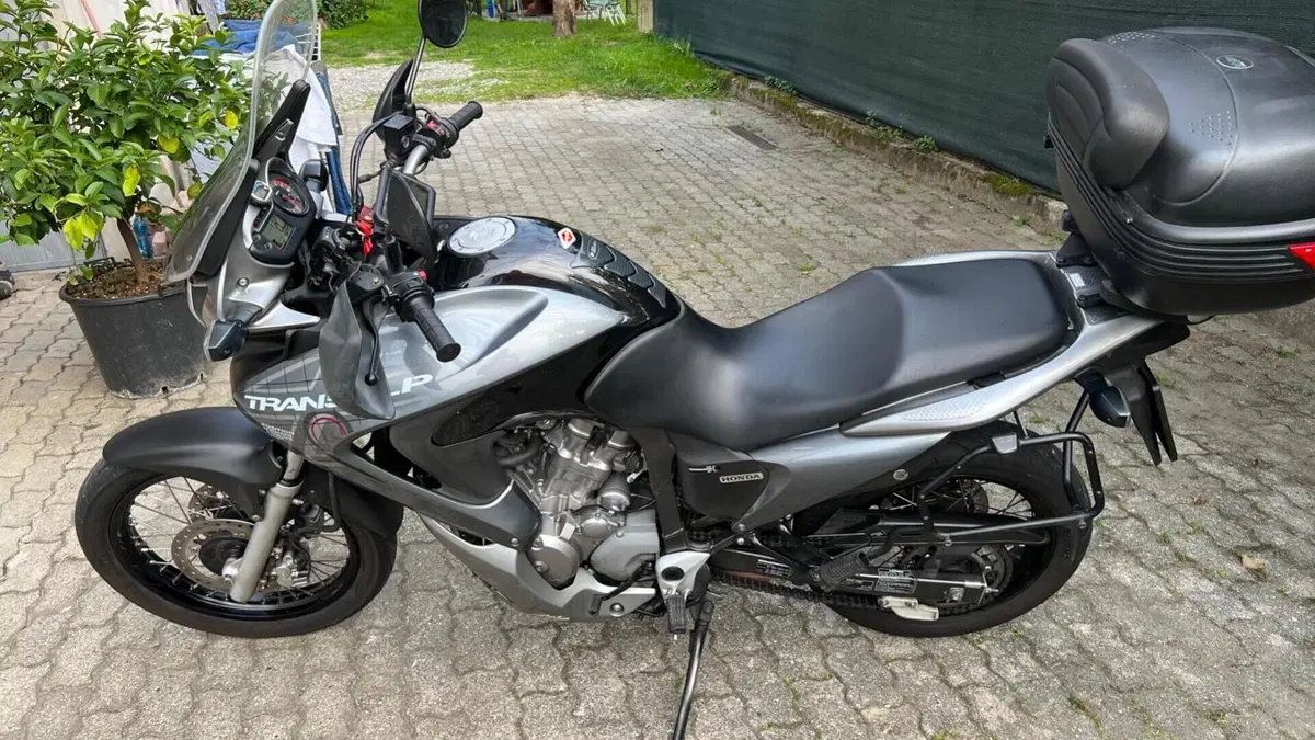 Honda Transalp XL 700 V (2007 - 13)  (4)