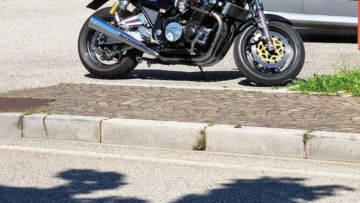 Yamaha XJR 1200  (7)