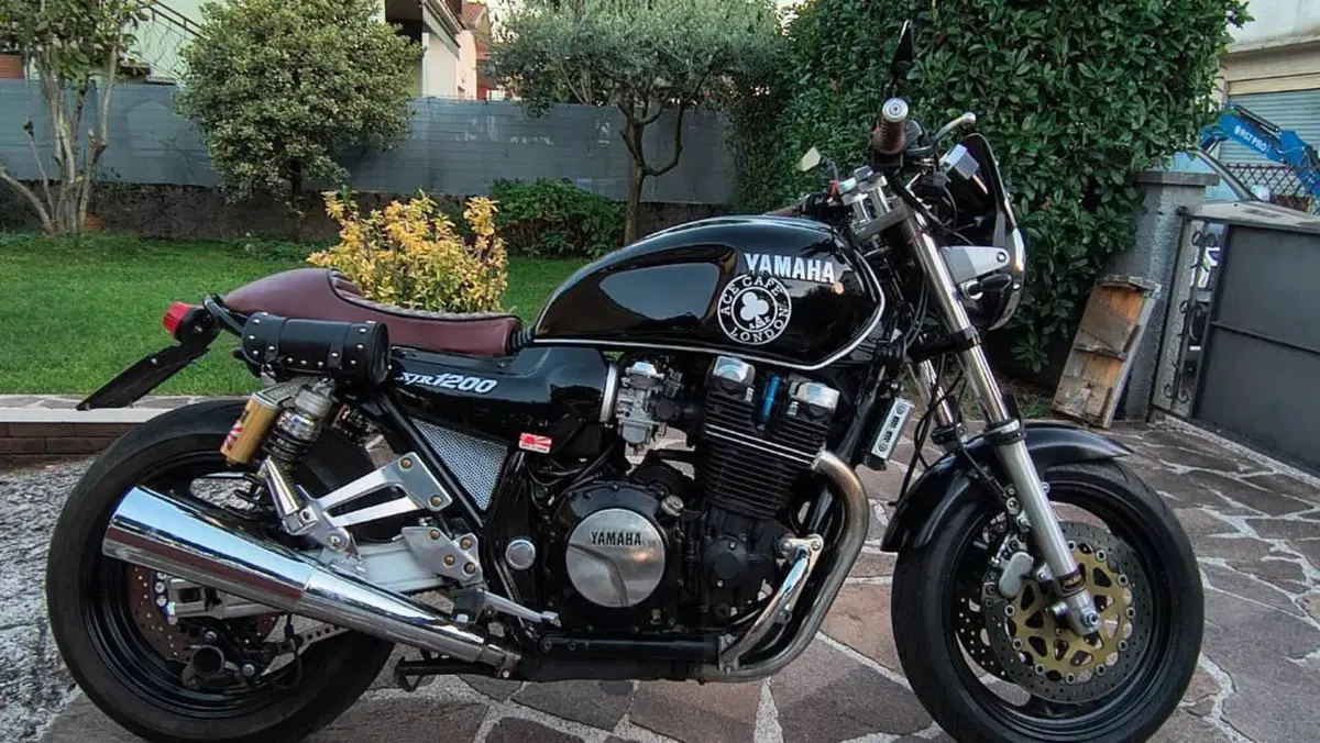 Yamaha XJR 1200  (8)