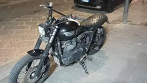 Triumph Scrambler (2006 - 17)  (3)