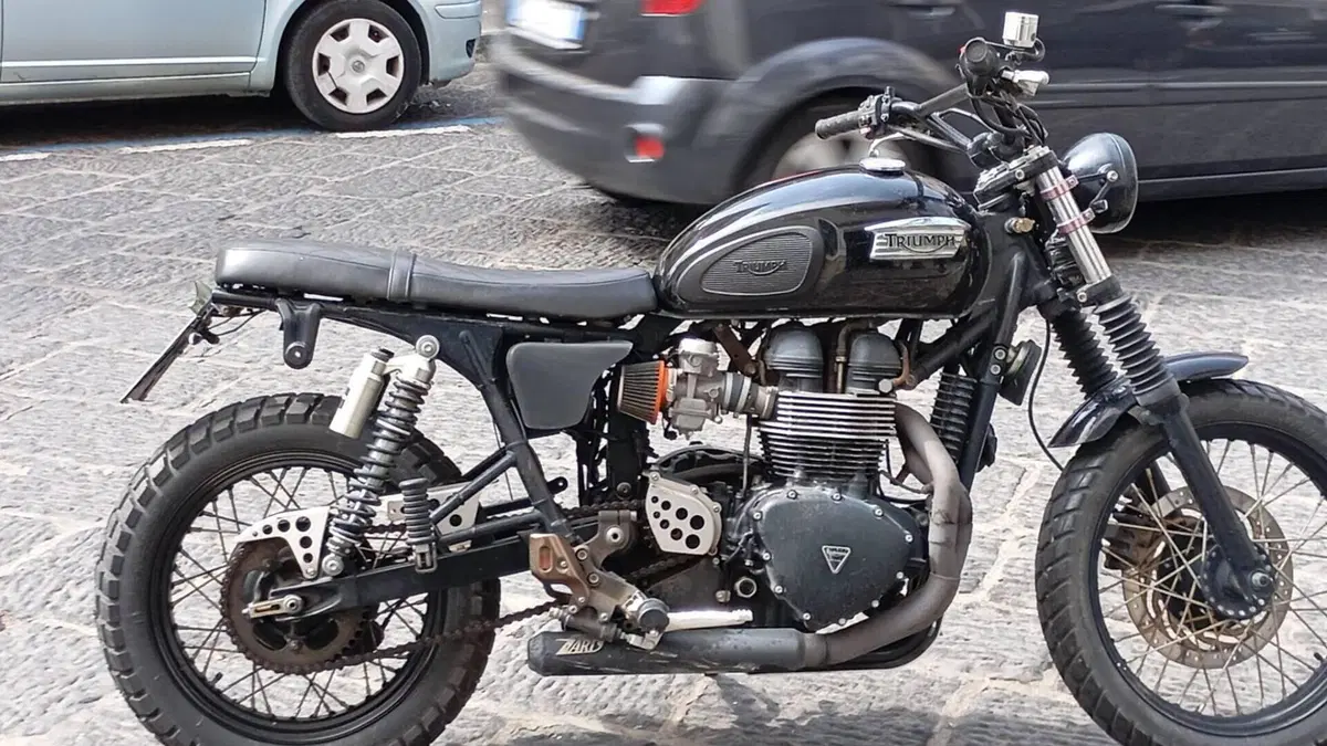 Triumph Scrambler (2006 - 17)  (6)