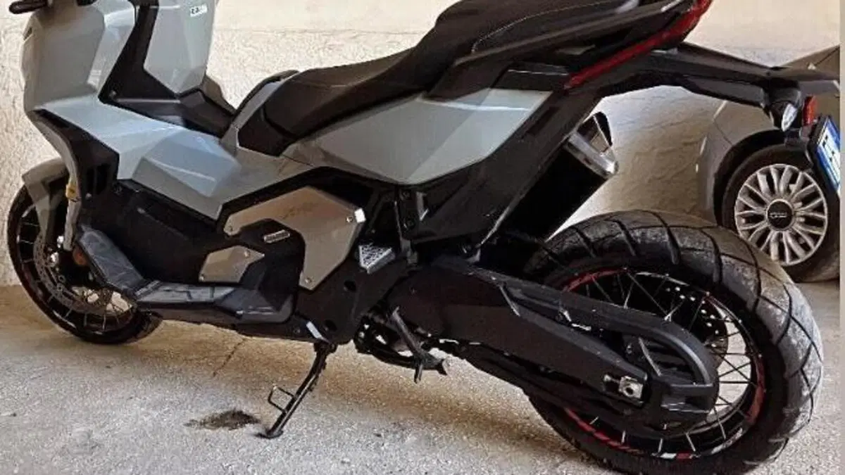 Honda X-ADV 750 DCT (2021 - 24)  (2)