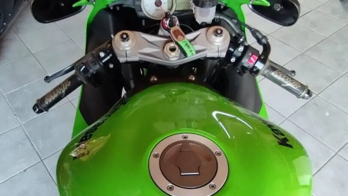 Kawasaki Ninja 600 ZX-6R (2007 - 08)  (5)