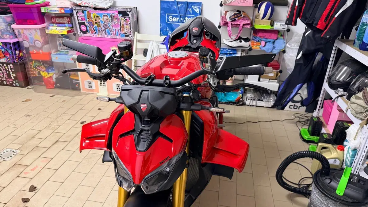 Ducati Streetfighter V4 S (2025 - 26)  (3)