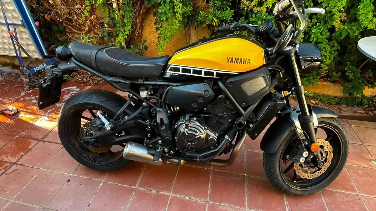 Yamaha XSR 700 ABS (2016 - 20)  (4)