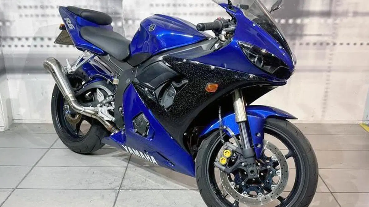 Yamaha YZF R6 (2003 - 04) 