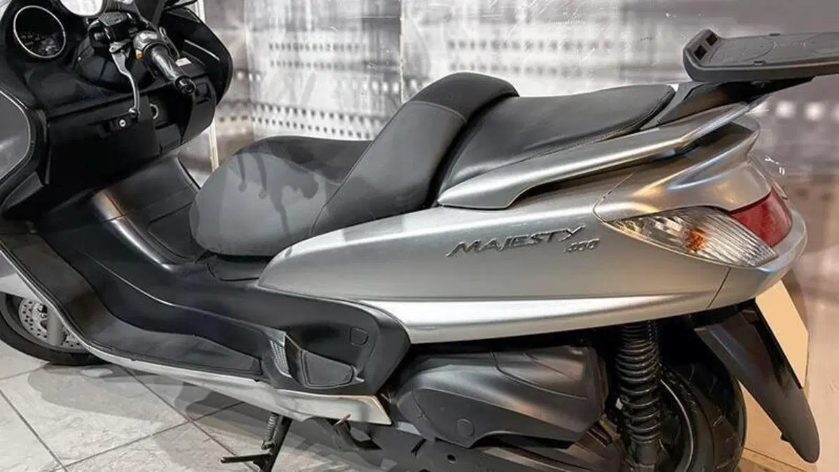 Yamaha Majesty 400 (2004 - 08)  (8)