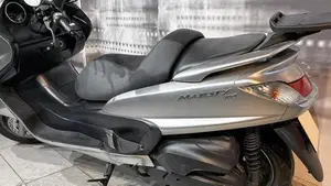 Yamaha Majesty 400 (2004 - 08)  (8)