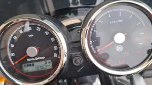 Royal Enfield Interceptor 650 (2019 - 20)  (2)