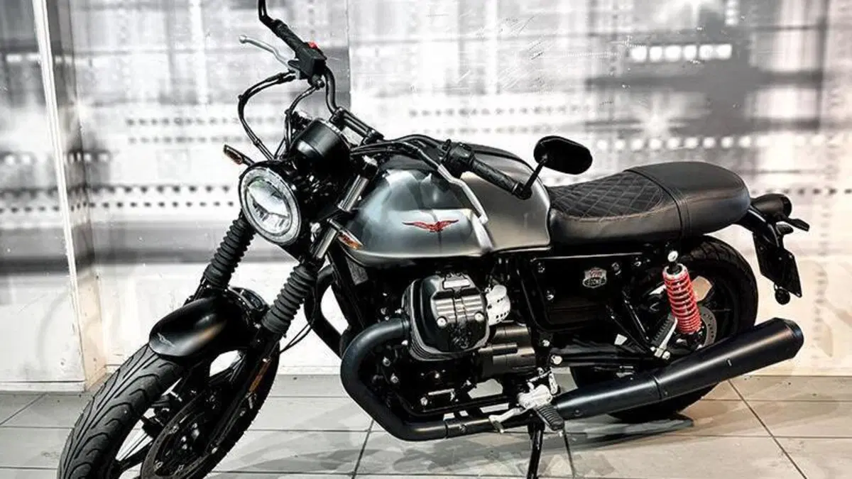 Moto Guzzi V7 III Stone S (2020)  (4)