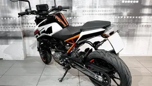 KTM 125 Duke ABS (2017 - 20)  (2)