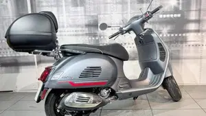 Vespa GTS 300 Hpe (2021 - 22)  (5)