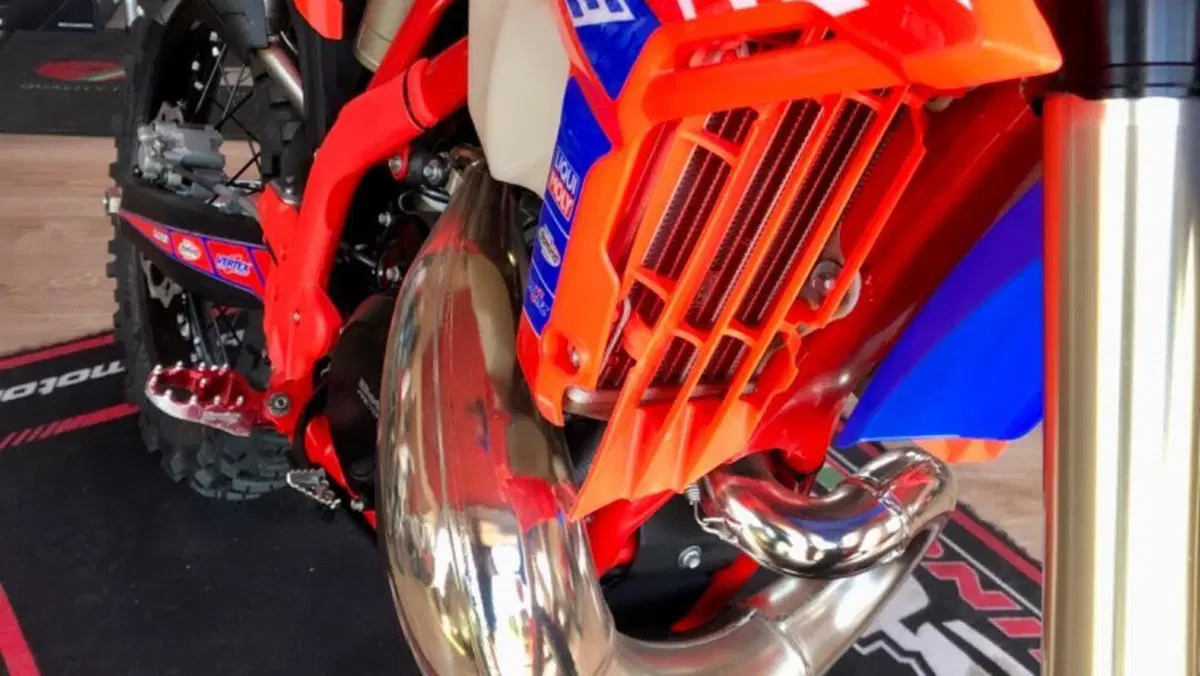 Betamotor RR 300 2T Enduro Race (2025)  (3)