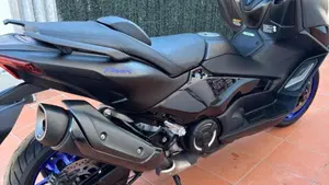 Yamaha T-Max 560 (2022 - 24)  (2)