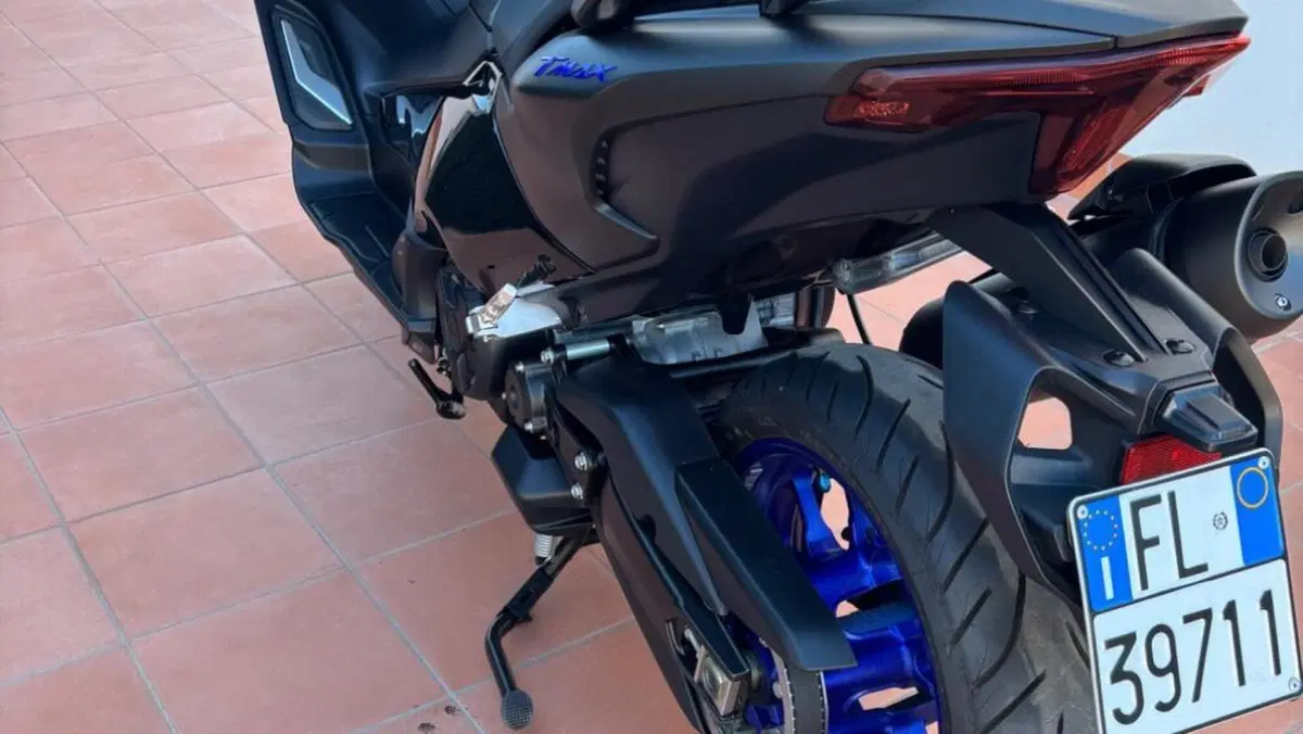 Yamaha T-Max 560 (2022 - 24)  (3)