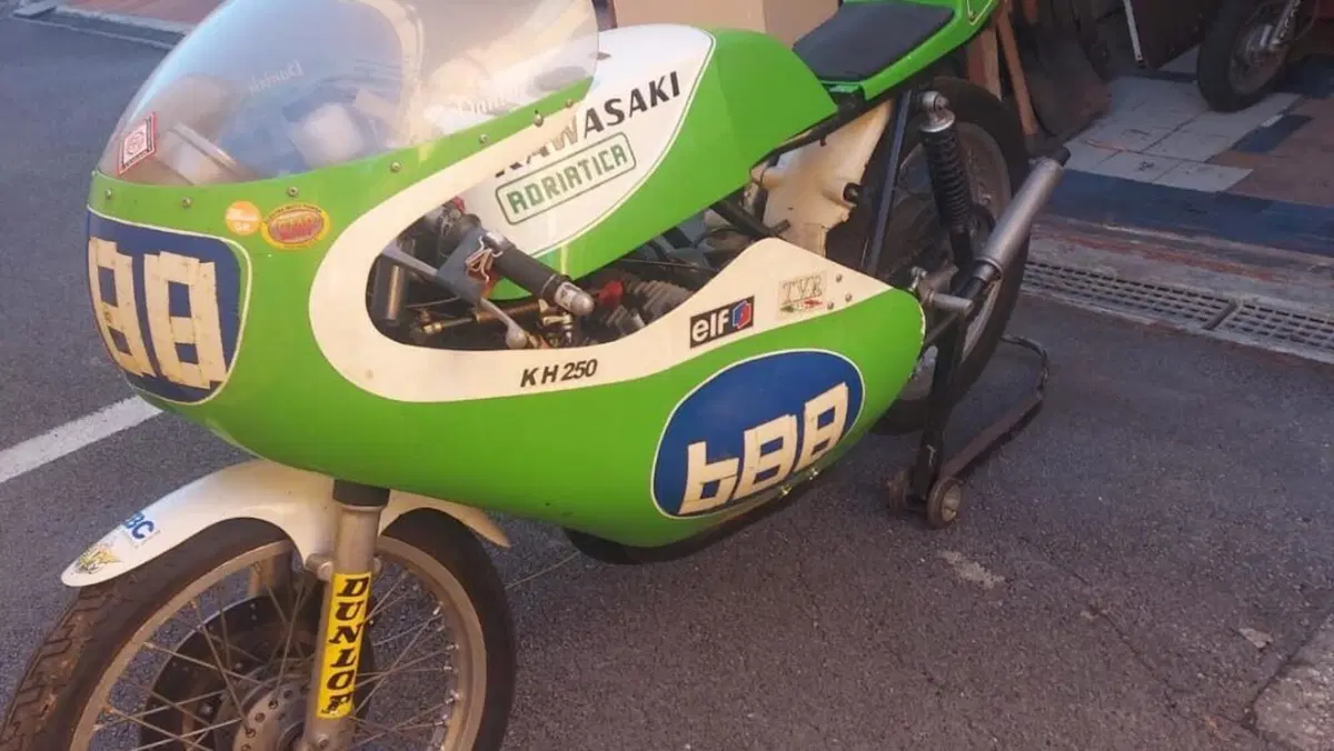 Kawasaki   (2)