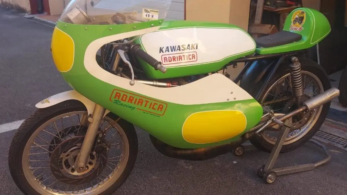 Kawasaki   (2)
