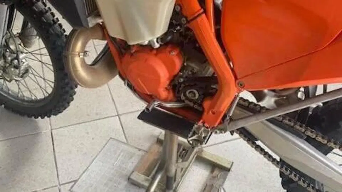 KTM 300 EXC E TPI (2019)  (4)