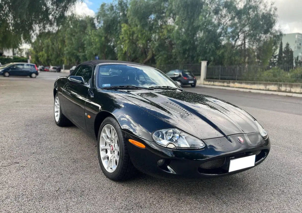 Jaguar XKR  (7)
