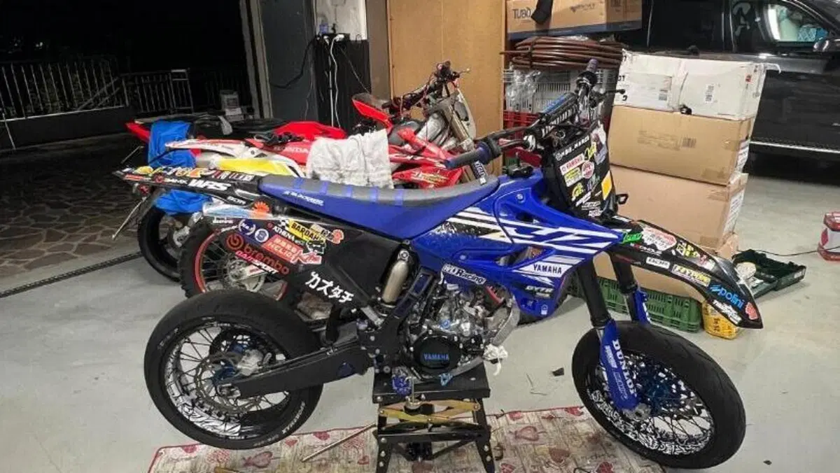 Yamaha YZ 125 (2017)  (4)