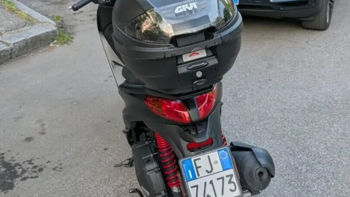 Piaggio Medley 125 S ABS (2021 - 24)  (4)