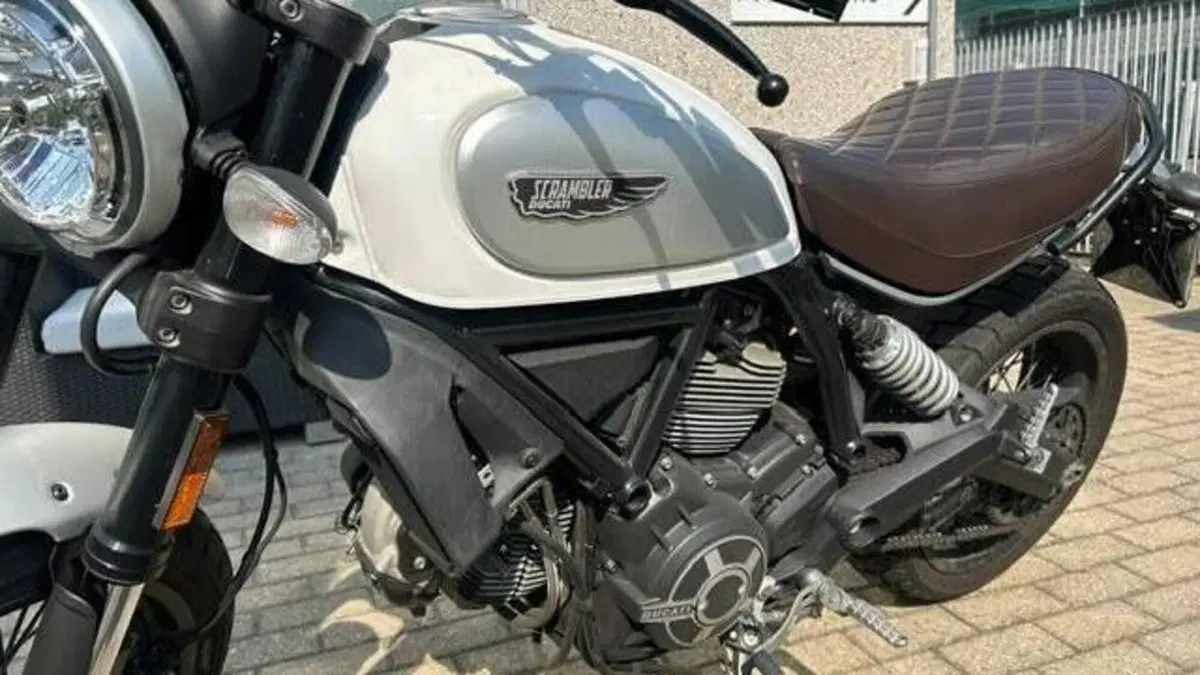 Ducati Scrambler 800 Classic (2017 - 18)  (5)