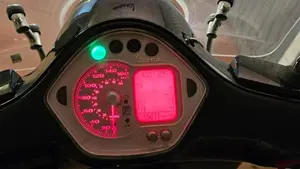 Vespa GTS 250 i.e.  (2)