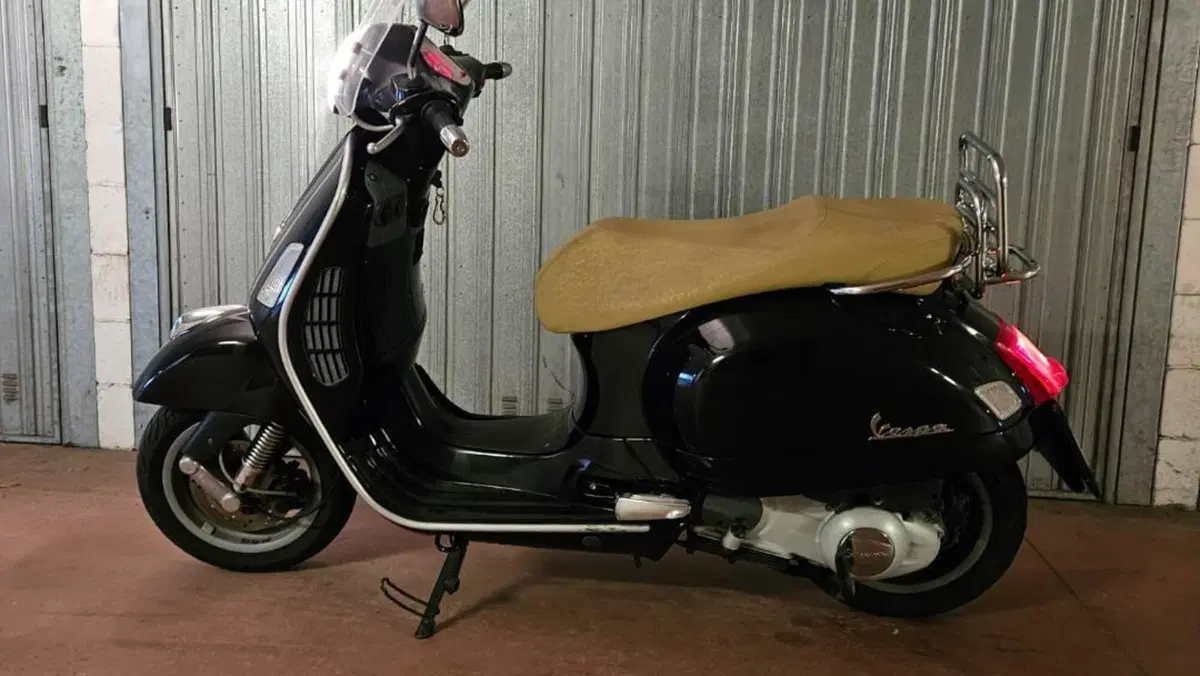Vespa GTS 250 i.e.  (3)