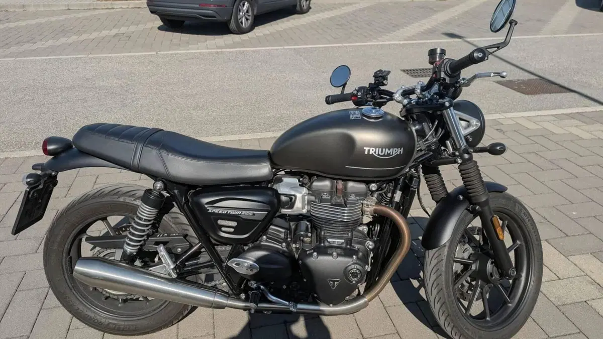 Triumph Speed Twin 900 (2023 - 24)  (2)