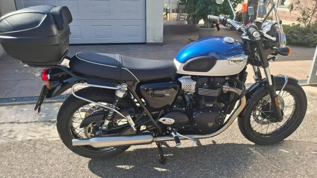 Triumph Bonneville T100 (2021 - 25)  (3)