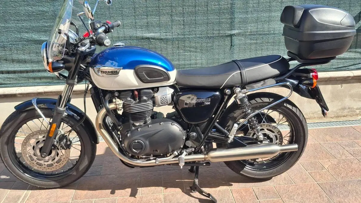 Triumph Bonneville T100 (2021 - 25)  (7)
