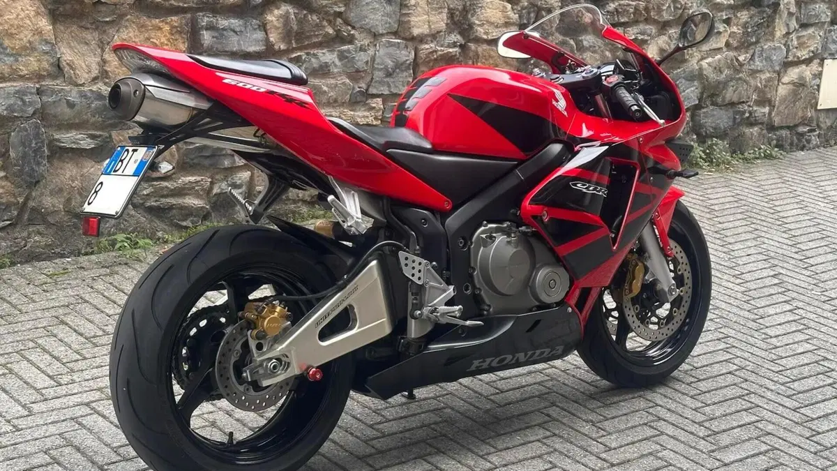 Honda CBR 600 RR (2003 - 04)  (2)