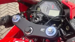 Honda CBR 600 RR (2003 - 04)  (6)