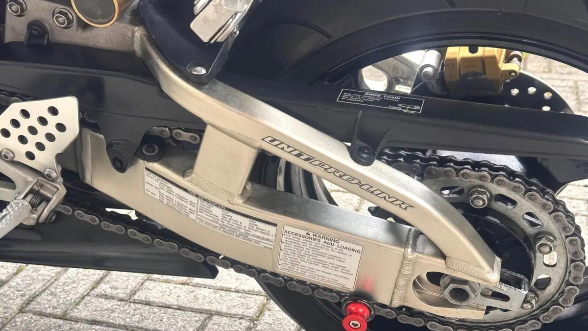 Honda CBR 600 RR (2003 - 04)  (10)